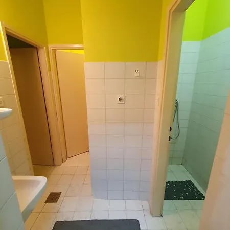Party Hostel Σπλιτ